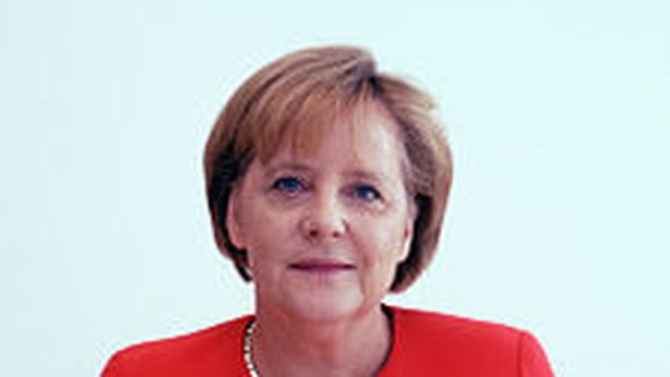 Auto: Ue sotto ricatto, blitz di Merkel su voto emissioni