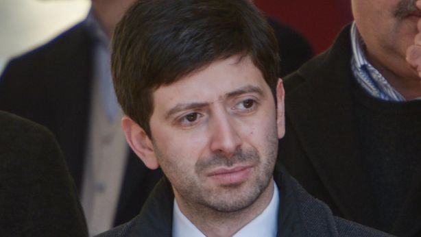 Pd cade a pezzi sull’Italicum. Speranza annuncia dimissioni