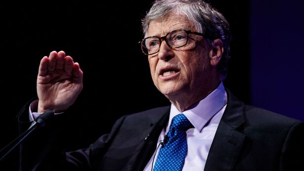 Gates ottimista sull’AI, nonostante i rischi. Cosa sta facendo con Microsoft