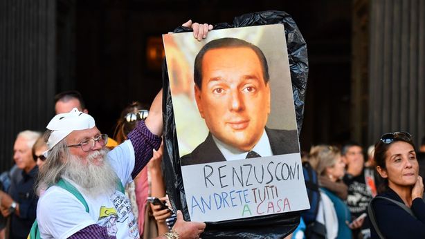 Berlusconi lancia candidato a sorpresa mentre Renzi perde punti