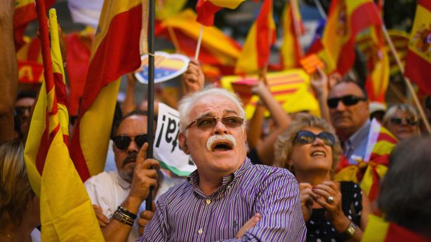 Catalogna al voto a dicembre, leader rischia 30 anni di carcere