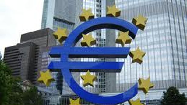Bce: Eurozona, rischi ripresa, potrebbe slittare