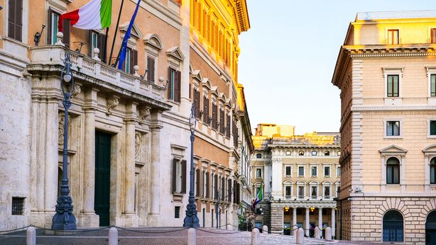 BTP: domanda record per oltre 210 mld del nuovo BTP a 5 anni e del BTP Green ’37