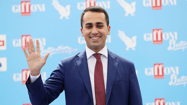 Di Maio evoca larghe intese poi ritratta: “Errore di traduzione”