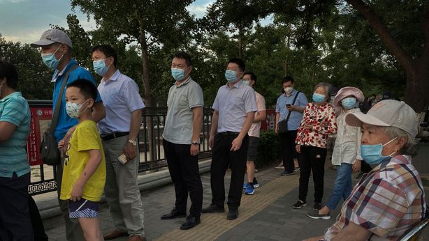 Contagi: la Cina ripiomba nell’incubo, in Brasile il giorno più nero