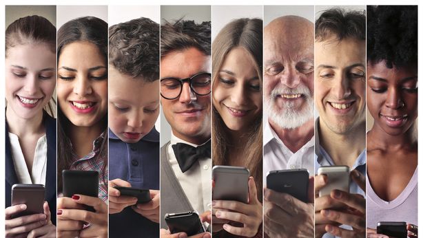 Smartphone sale nella scala dei valori, più importante degli amici