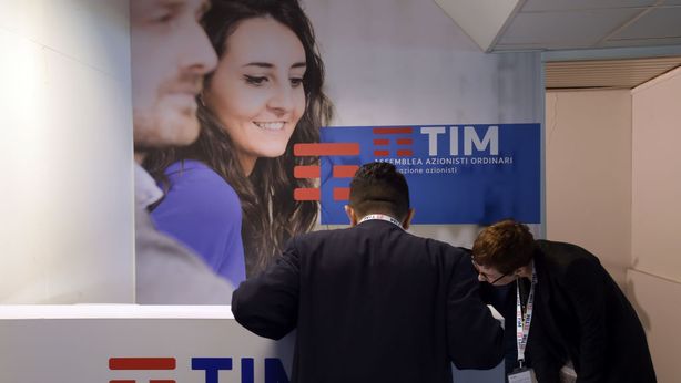 TIM vola in borsa, cosa ci dice l’analisi tecnica