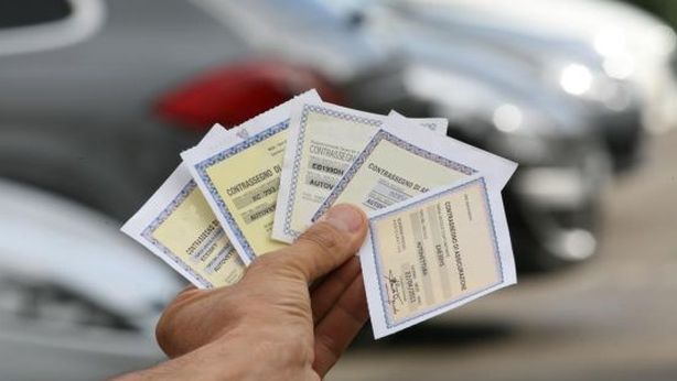 Auto in crisi? Aci: aboliamo il Codice della Strada