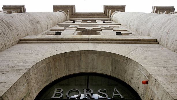 Piazza Affari, i titoli da comprare e da vendere
