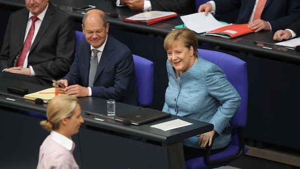Governo Germania: “Italiani sono pro-euro”, ma sondaggi dicono un’altra cosa