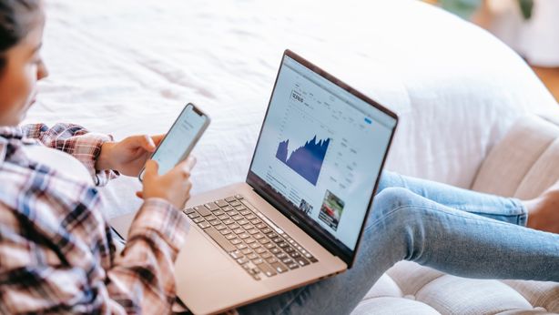 InvestoPro.com, al via la nuova piattaforma di trading online partecipata da Intesa