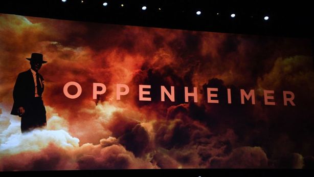 Oppenheimer, arriva nei cinema italiani la pellicola campione d’incassi nel mondo