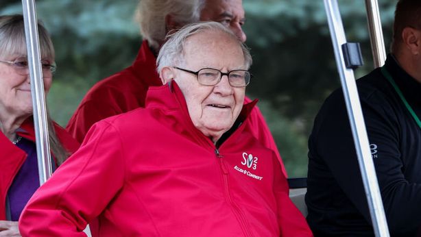 Buffett: quanto sono crollate le azioni della Berkshire dall’annuncio delle sue dimissioni
