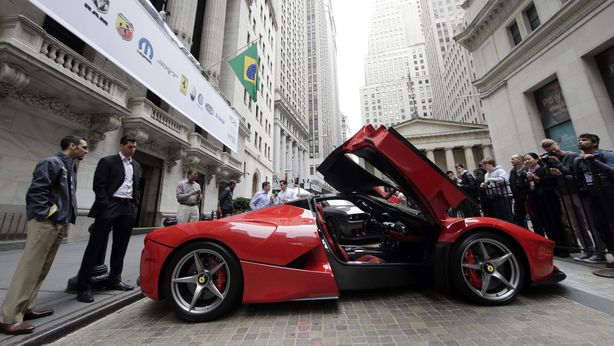 Borsa Milano: avvio 2016 pessimo, crollo Cina. Debutta Ferrari