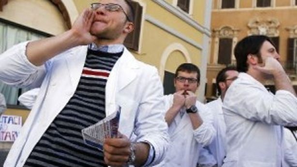 Sorpresa: servirebbero più dipendenti pubblici, non meno