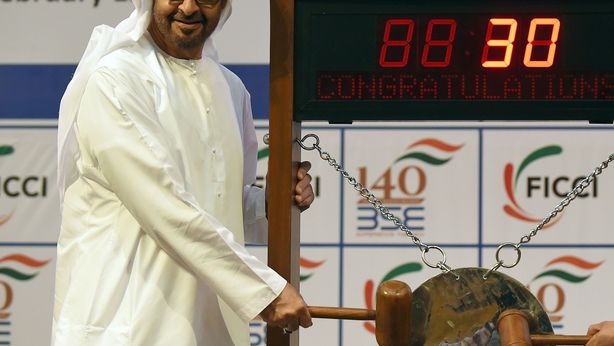 Abu Dhabi: “Mancano petrodollari”