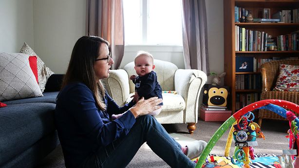 Pensioni: dal governo uno sconto sull’Ape per le donne con figli