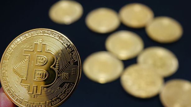 Trump vuole riserva di criptovalute per gli Usa. Bitcoin in rally riaggancia $90 mila
