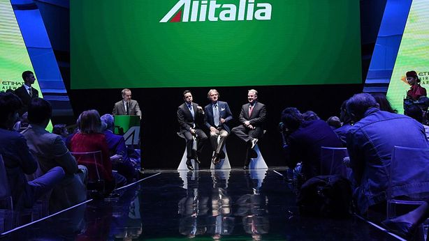 Alitalia verso 1600 esuberi e manca piano industriale. Sindacati in fermento
