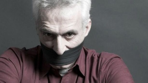 Sindaco in mutande da Napolitano: “Tasse uccidono i piccoli comuni”