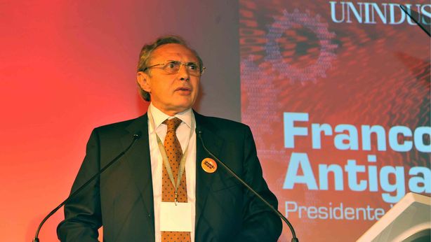 Unicredit incassa promozione Fitch
