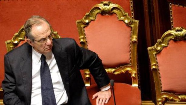 Ora il governo pensa a manovra leggera da 16 miliardi