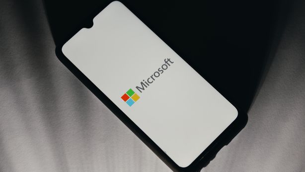 Microsoft pronta a licenziare 11 mila lavoratori. Tutti i tagli delle big tech