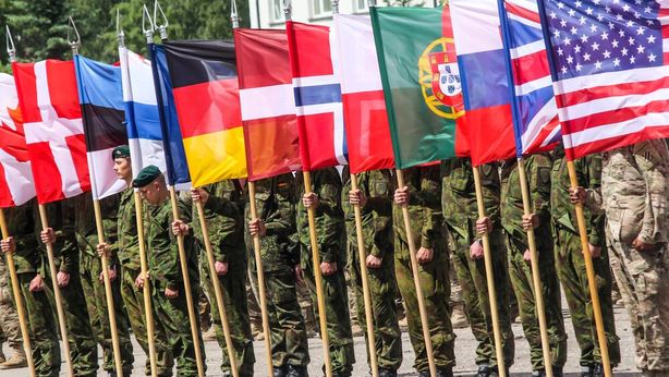 Russia: Nato mette 300 mila soldati in stato di allerta