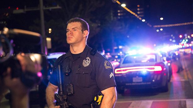 Usa: è Far West, cecchini uccidono almeno 5 poliziotti
