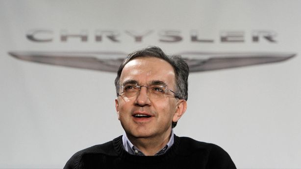 FCA, Marchionne in cravatta annuncia: debito azzerato