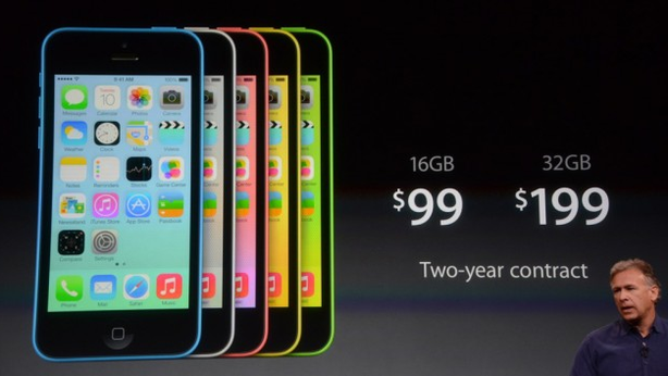 iPhone: mercato boccia nuovi modelli, titolo giù