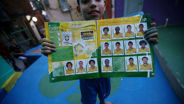 Intesa SanPaolo-Panini: con il conto corrente in regalo l’album dei calciatori