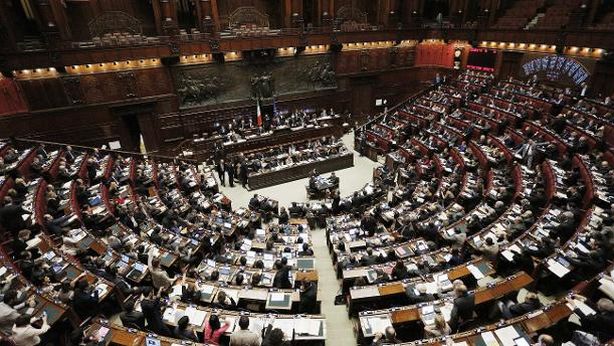 Decreto lavoro, Renzi ottiene la fiducia alla Camera