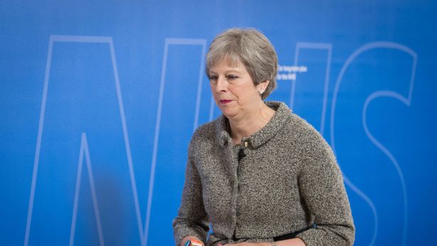 Brexit: Parlamento rigetta tutti i piani B. May: dimissioni in cambio di accordo