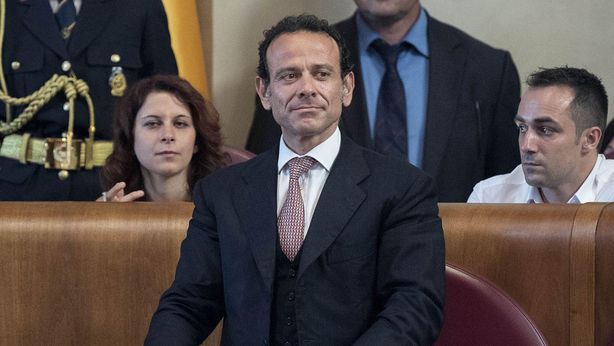 Economista vicino al M5S: “Piano B per uscita euro”