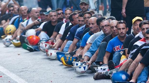 Crisi: nel 2013 boom di poveri, oltre 4 milioni. Ma gli italiani lavorano piú dei tedeschi