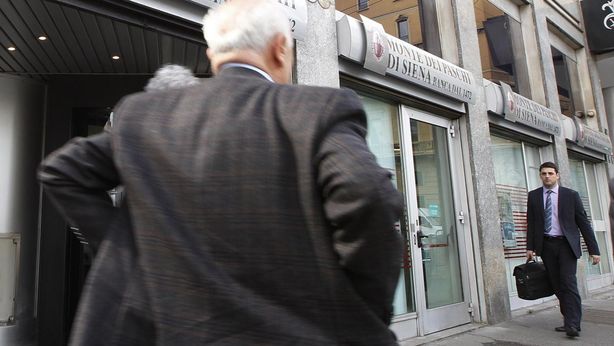 MPS, azionisti: “banca regalata agli stranieri”