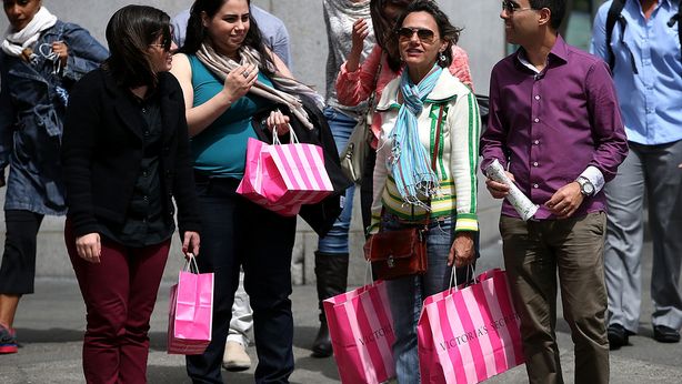 Wal Street in rialzo dopo i dati sulle vendite al dettaglio