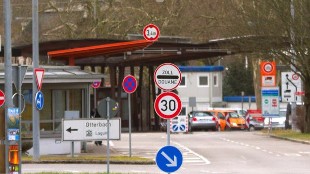 Ue ricatta Svizzera, chiede maggiore cessione di sovranità