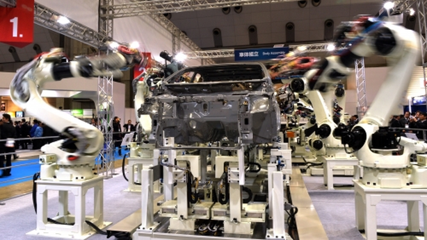 Dal Giappone robot che aiuta a sollevare qualsiasi cosa