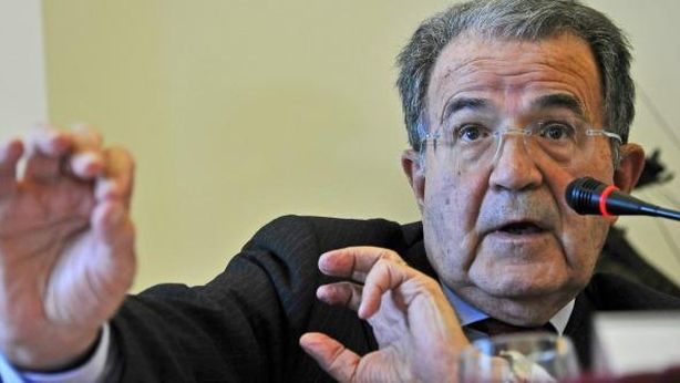 Prodi l’anti-tedesco: “Ue fuori da crisi solo con cambiamento radicale guidato da Germania”