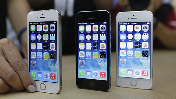 Apple Grande Fratello, iPhone vi spia anche senza batteria
