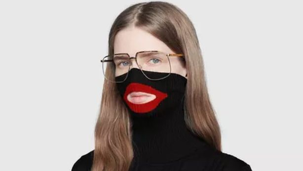 Bufera su Gucci per maglione “razzista”: ritirato dal mercato