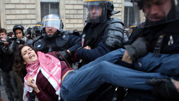 Vertice clima Parigi: scontri e arresti. Turchia a Russia: “non chiediamo scusa”
