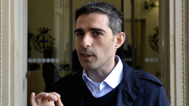 Pizzarotti sospeso da M5S. “Trasparenza primo dovere”. Lui: “Vi chiamo da mesi”