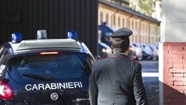 Tensione sociale: cliente spara al direttore di una banca