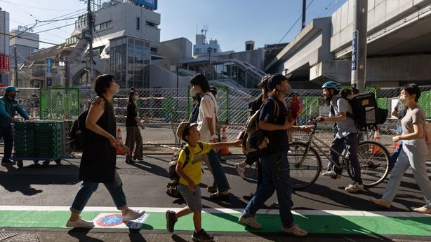 Giappone: spese famiglie in calo a marzo, peggio delle attese