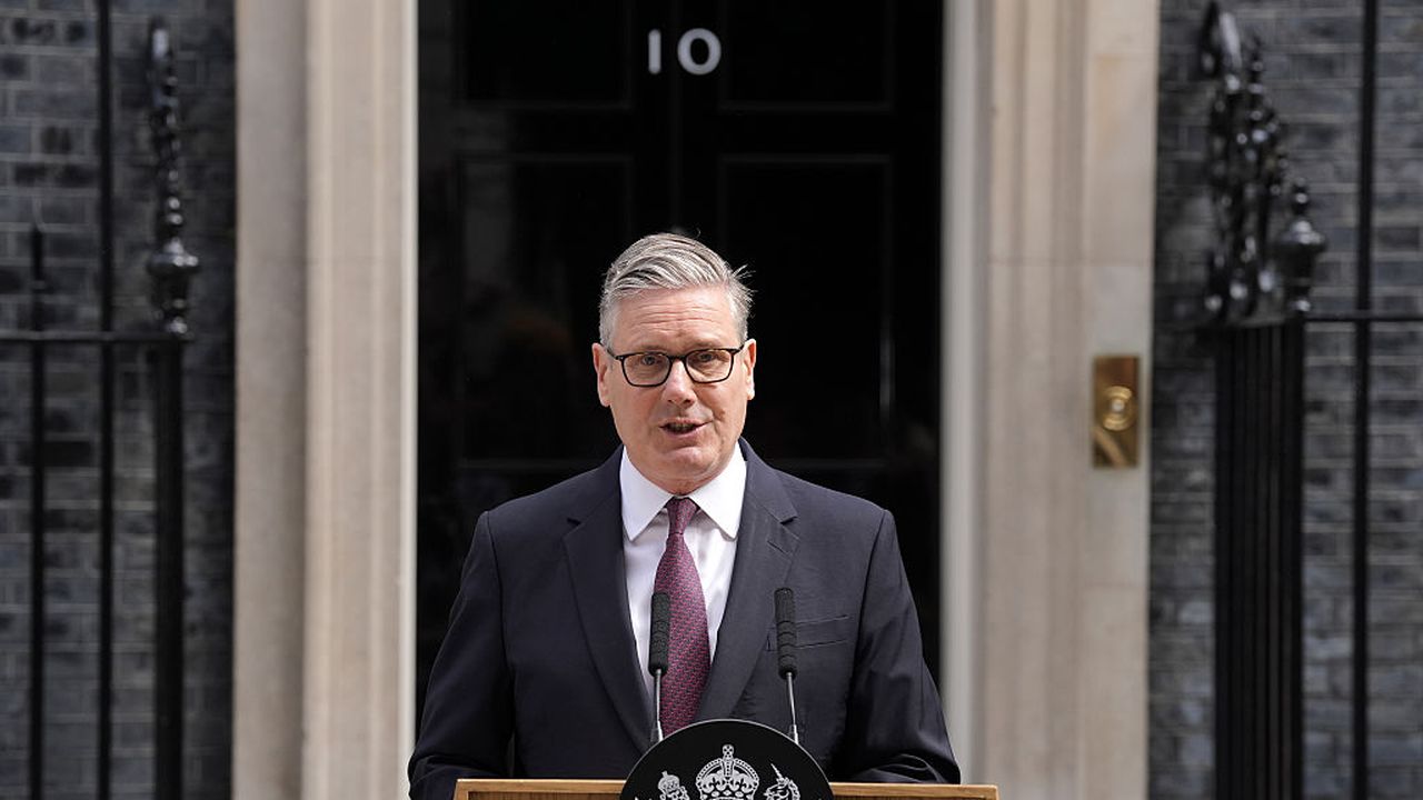 Regno Unito, il premier Starmer si dimette: si apre la corsa a Downing Street