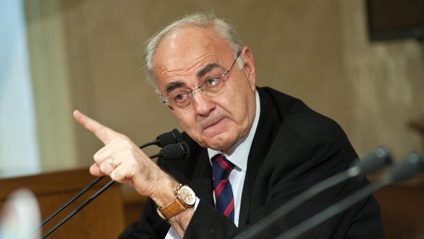 Mps, pressing M5s sul governo: “Chieda risarcimenti a Viola e Profumo”