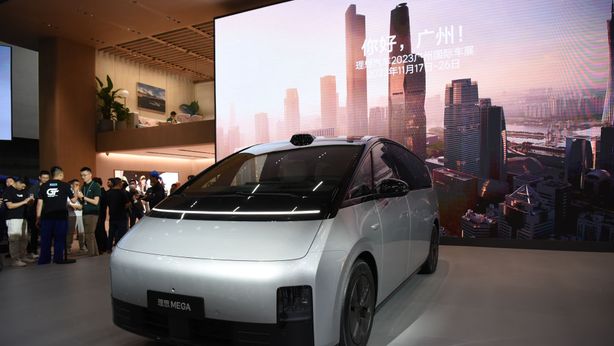 Li Auto: sell scatenati sul titolo a Hong Kong, tonfo -25% con calo fatturato e consegne EV in I trimestre